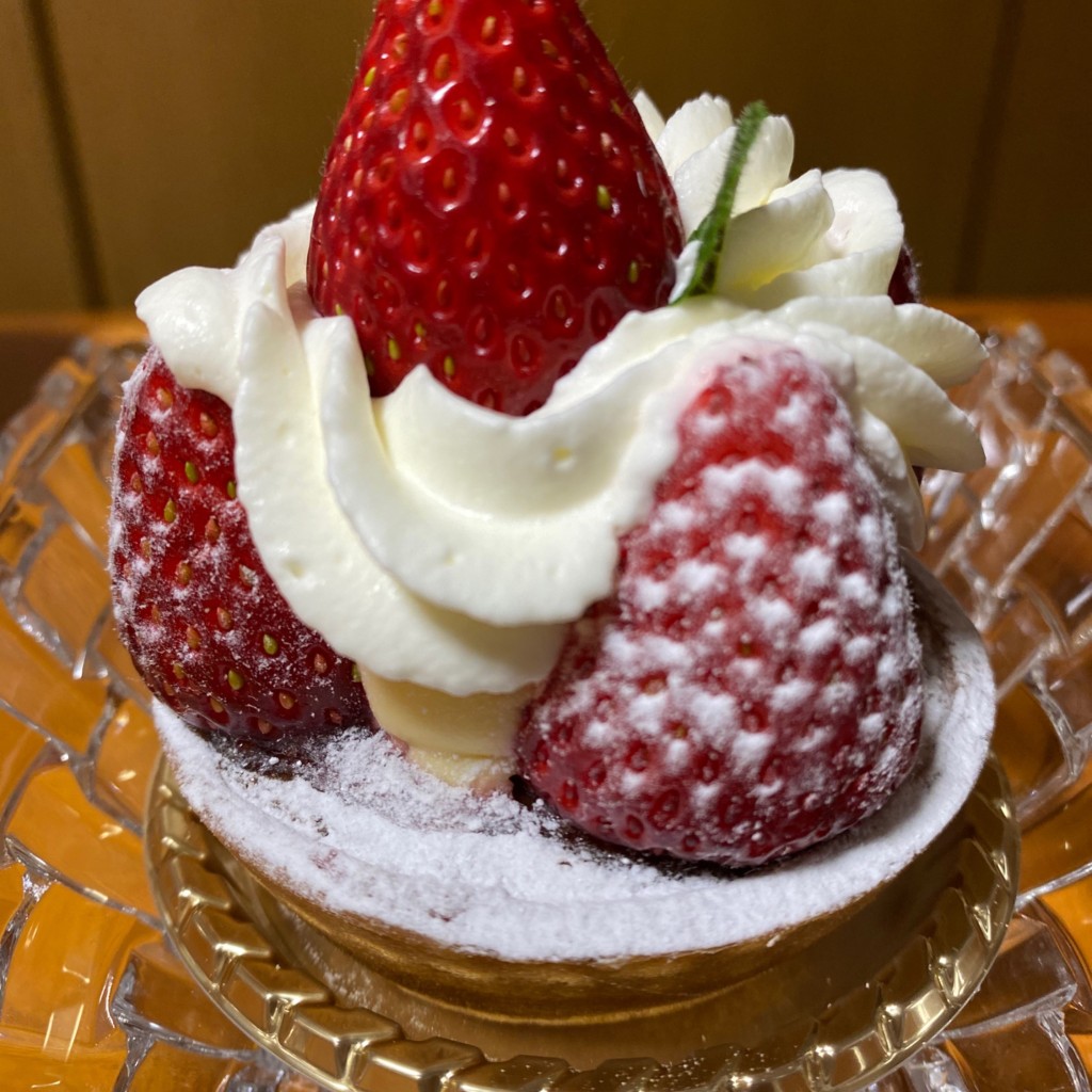 ユーザーが投稿したイチゴタルト、ブルーベリーケーキの写真 - 実際訪問したユーザーが直接撮影して投稿した三橋ケーキミルティーユの写真