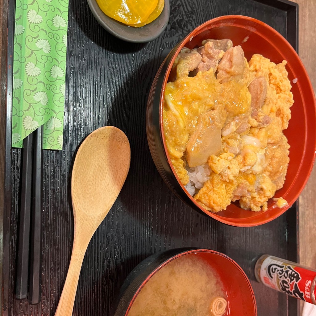 ユーザーが投稿したLunch親子丼の写真 - 実際訪問したユーザーが直接撮影して投稿した東町鶏料理鳥良商店 八王子駅前銀座通り店の写真