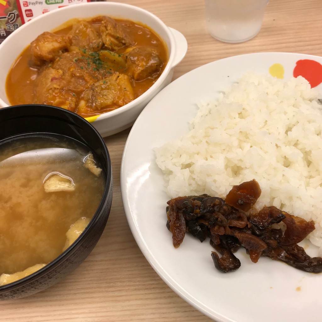 ユーザーが投稿したごろごろチキンのバターチキンカレーの写真 - 実際訪問したユーザーが直接撮影して投稿した芝牛丼松屋 三田店の写真