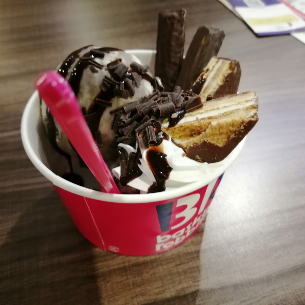 ユーザーが投稿したダブルサンデー チョコレートの写真 - 実際訪問したユーザーが直接撮影して投稿したアイスクリームサーティワンアイスクリーム イオンモール沖縄ライカム店の写真