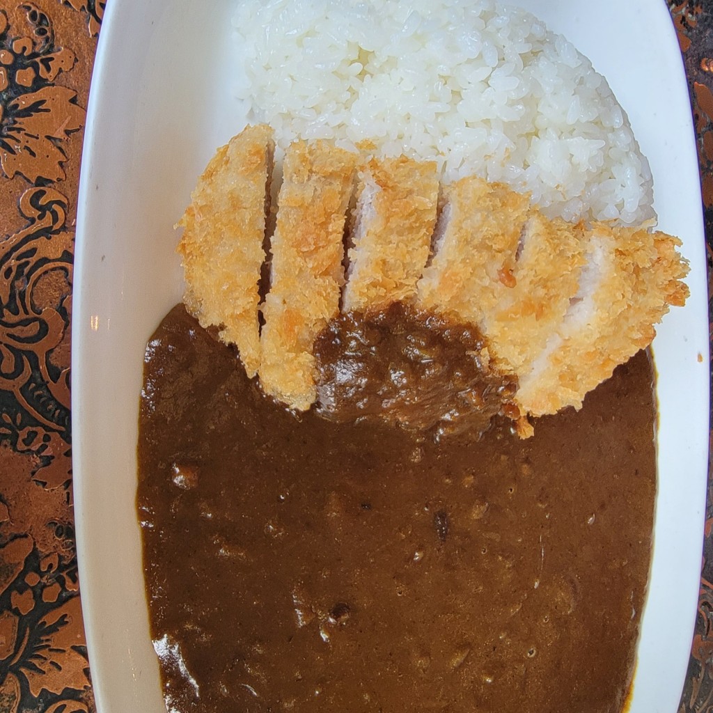 ユーザーが投稿したカツカレーの写真 - 実際訪問したユーザーが直接撮影して投稿した東中央喫茶店ラビンの写真