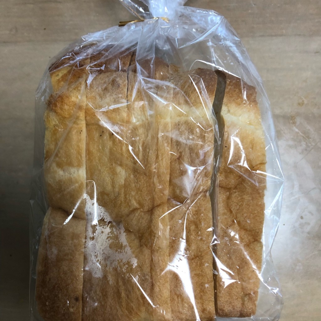 ユーザーが投稿した食パンの写真 - 実際訪問したユーザーが直接撮影して投稿した平塚ベーカリーベーカリーホシノの写真