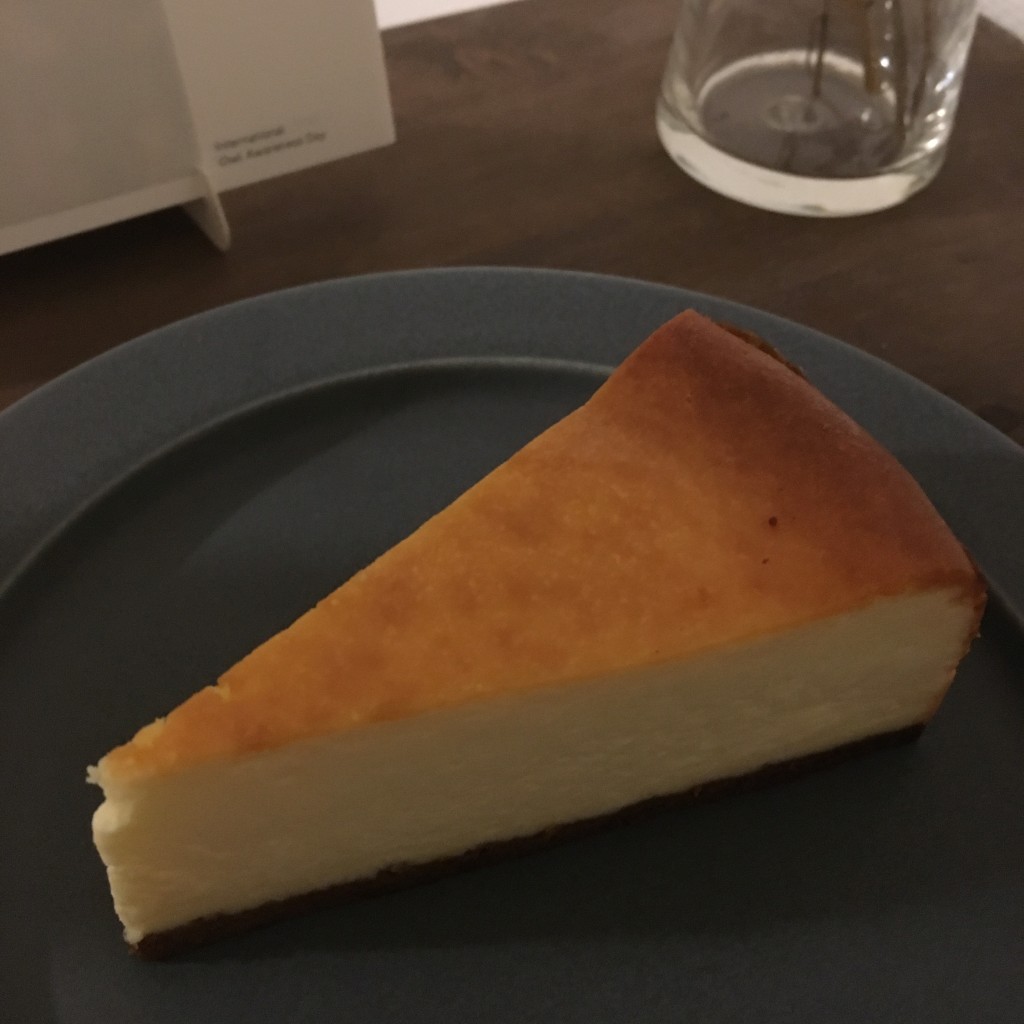 ユーザーが投稿したチーズケーキの写真 - 実際訪問したユーザーが直接撮影して投稿した玉川カレーOXYMORON 二子玉川の写真