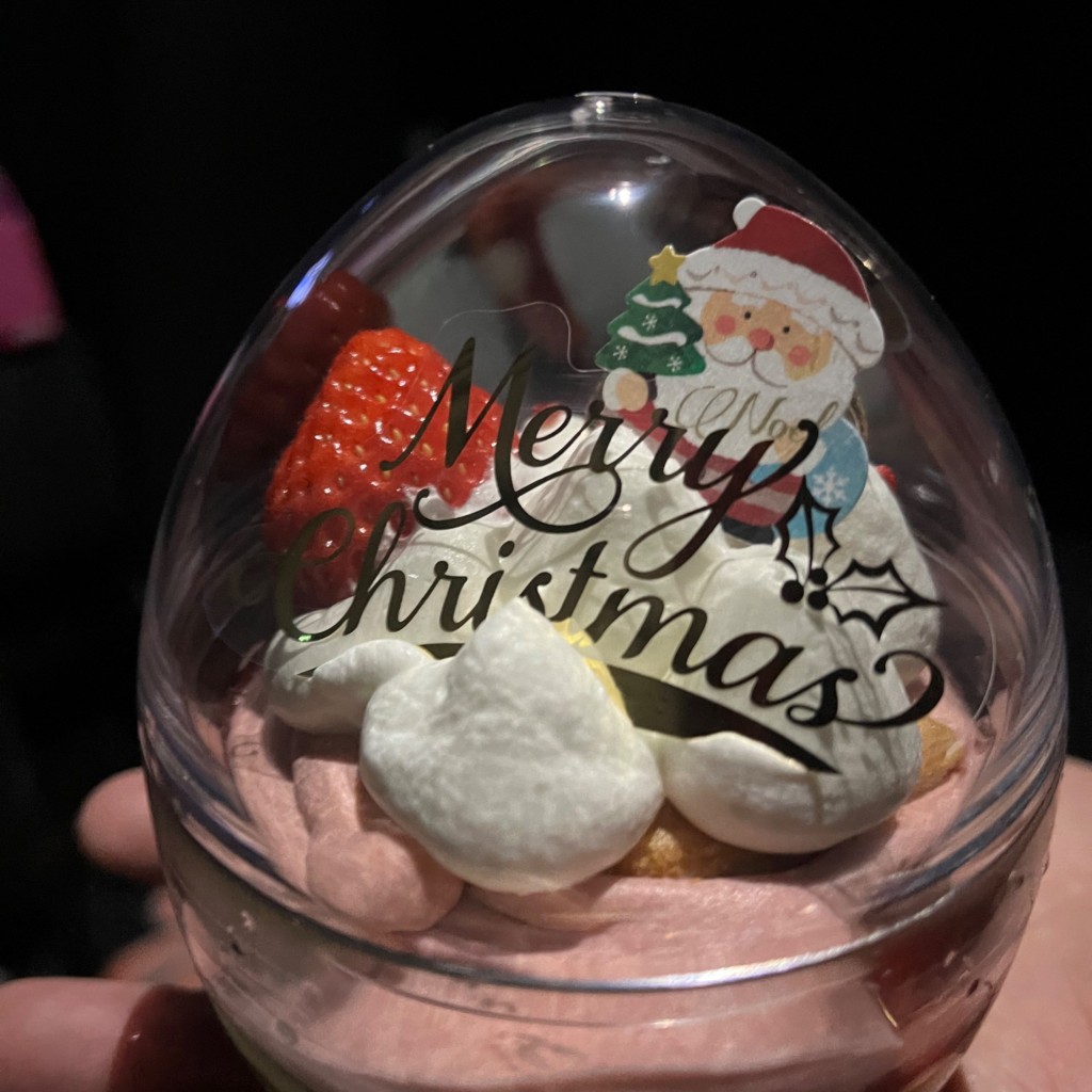 ユーザーが投稿したクリスマスケーキ (バラ)の写真 - 実際訪問したユーザーが直接撮影して投稿した保田ケーキしょこら亭 本店の写真