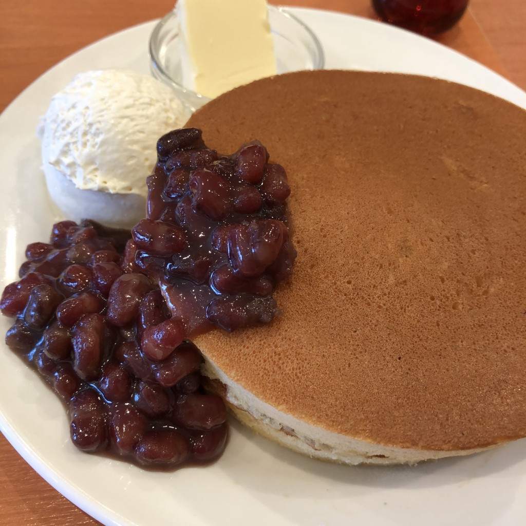 ユーザーが投稿した小豆ホットケーキセットアイスティーの写真 - 実際訪問したユーザーが直接撮影して投稿した東葛西カフェ珈琲館 アリオ葛西店の写真