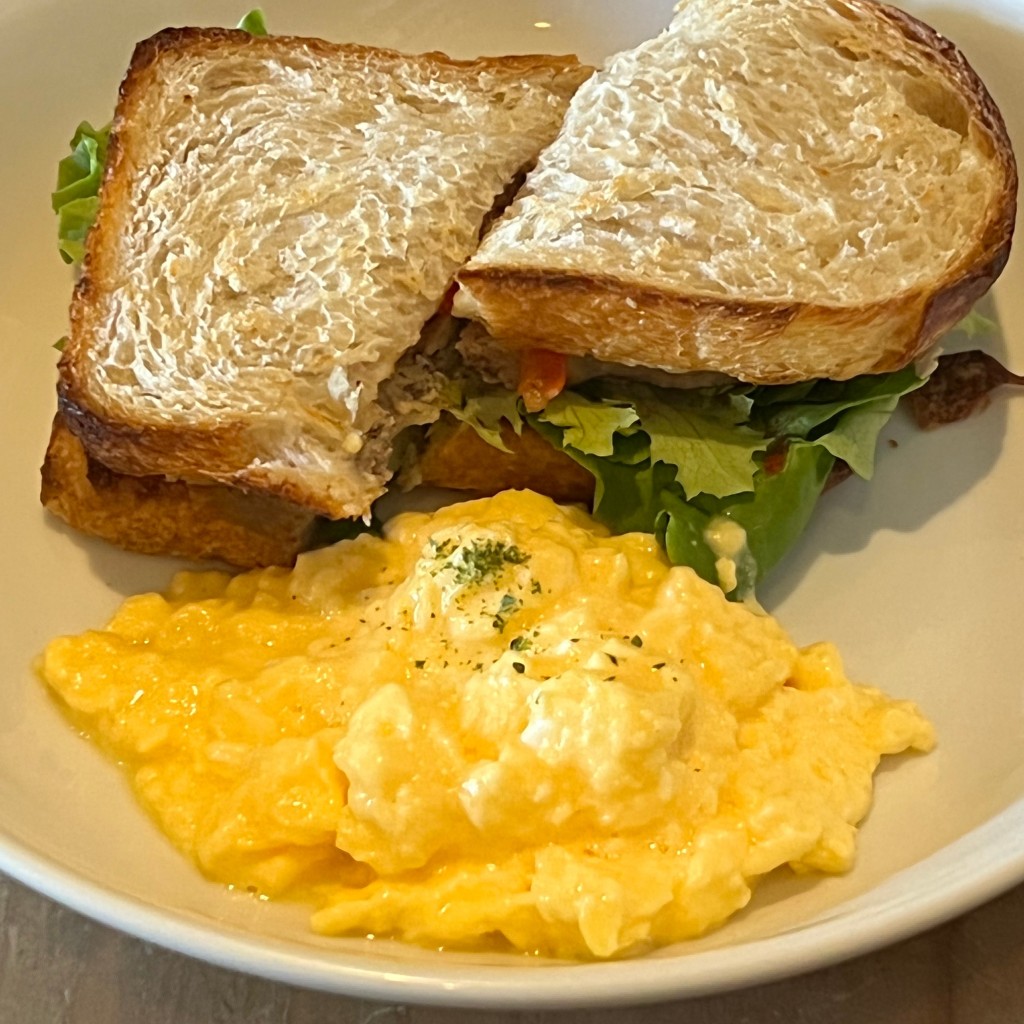ユーザーが投稿したレバーパテトーストサンドイッチの写真 - 実際訪問したユーザーが直接撮影して投稿した駒場喫茶店BUNDAN COFFEE&BEERの写真