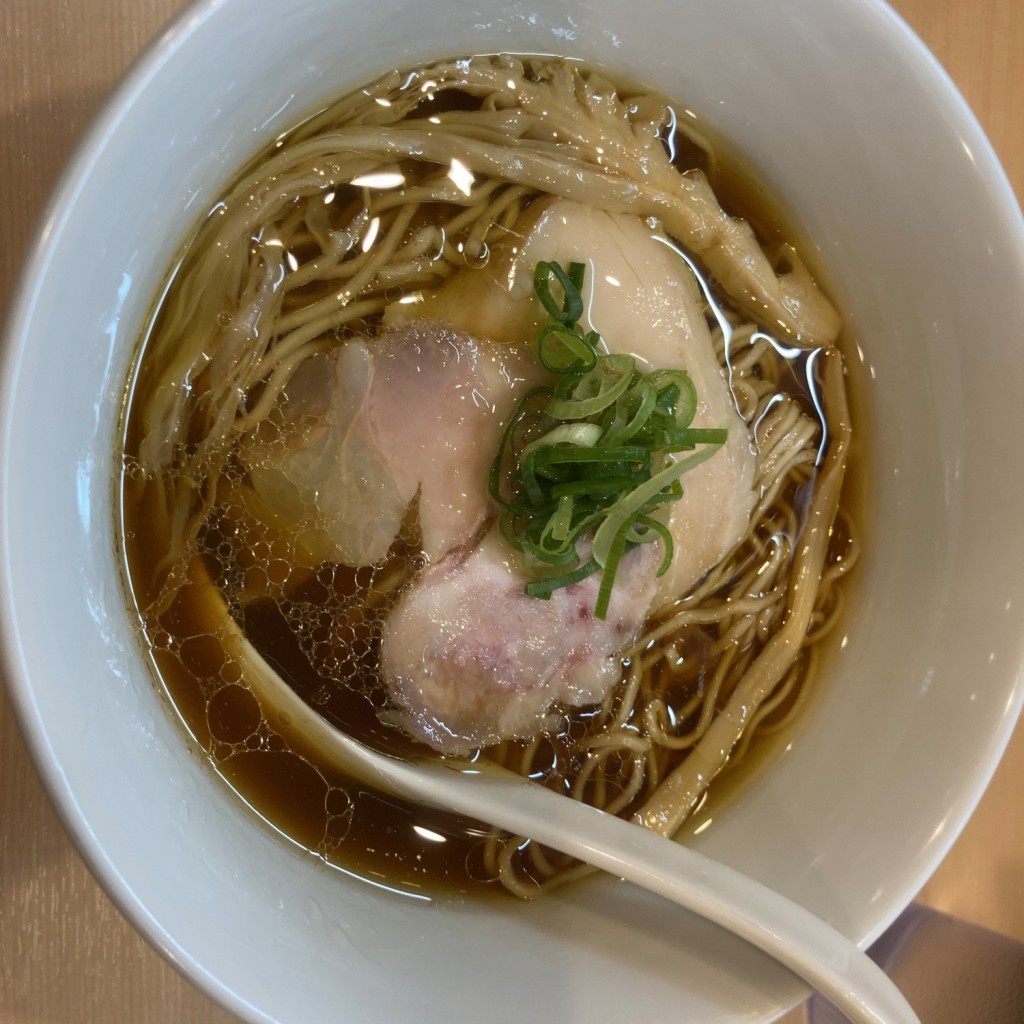 ユーザーが投稿した醤油らぁ麺の写真 - 実際訪問したユーザーが直接撮影して投稿した芝ラーメン専門店らぁ麺 六花の写真