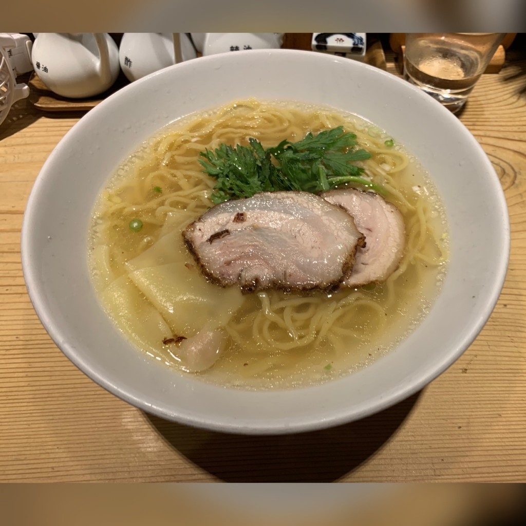 ユーザーが投稿した本丸塩ラーメンの写真 - 実際訪問したユーザーが直接撮影して投稿した鶴屋町ラーメン専門店横濱本丸亭 横浜店の写真