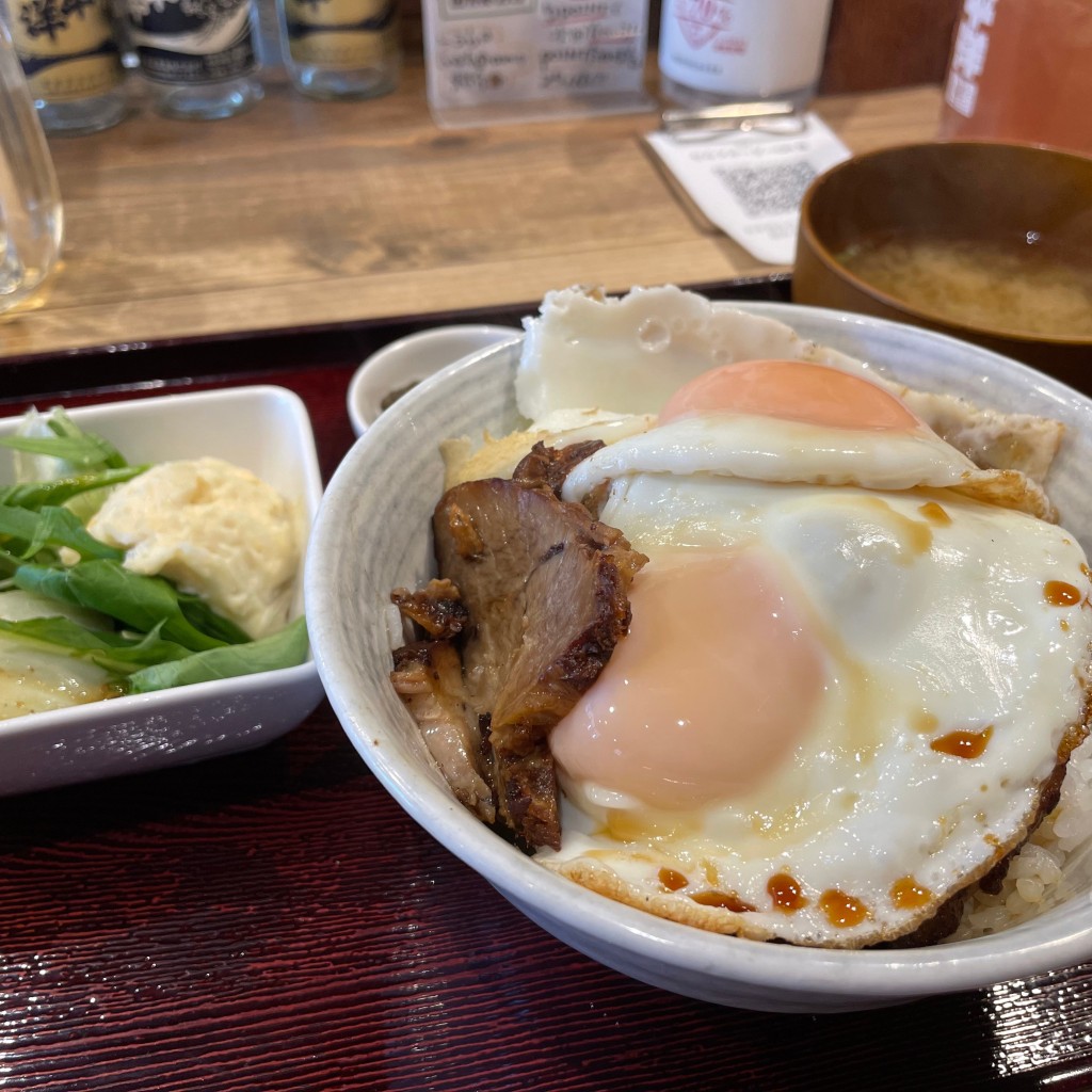 ユーザーが投稿したチャーシューエッグ丼定食の写真 - 実際訪問したユーザーが直接撮影して投稿した友田町居酒屋太平洋酒場の写真