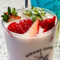 練乳いちごミルク - 実際訪問したユーザーが直接撮影して投稿した青葉台居酒屋Nakame Sakaba 阿弥頭の写真のメニュー情報