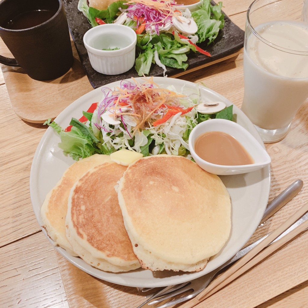 ユーザーが投稿した米粉パンケーキの写真 - 実際訪問したユーザーが直接撮影して投稿した寺山カフェプラスいち オーガニック カフェ&マーケットの写真