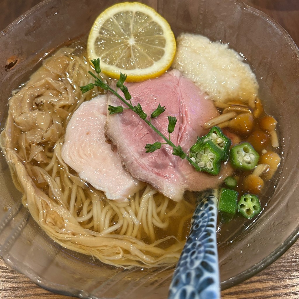 ユーザーが投稿した魚介だし汁の写真 - 実際訪問したユーザーが直接撮影して投稿した東中野ラーメン専門店メンドコロKinariの写真