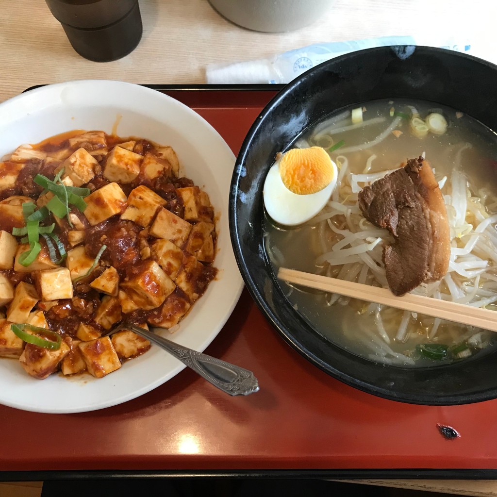 ユーザーが投稿した麻婆豆腐飯 塩ラーメンの写真 - 実際訪問したユーザーが直接撮影して投稿した相川台湾料理美味館 天白店の写真