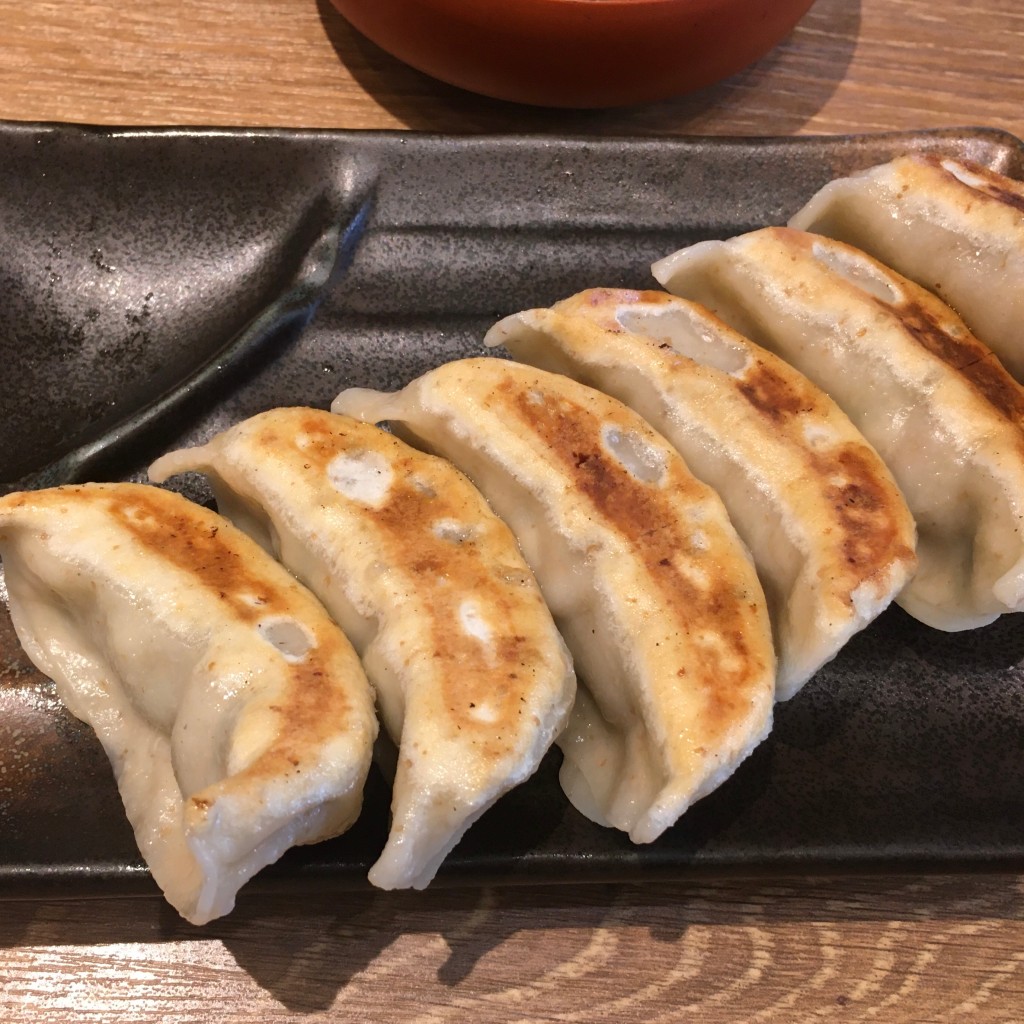 ユーザーが投稿した焼き餃子の写真 - 実際訪問したユーザーが直接撮影して投稿した新宿餃子肉汁餃子のダンダダン 新宿三丁目店の写真