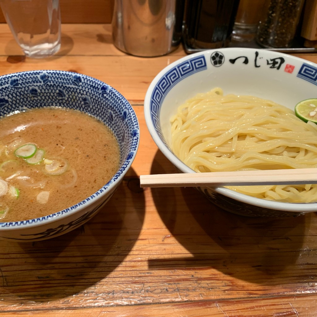 ユーザーが投稿した味玉つけ麺の写真 - 実際訪問したユーザーが直接撮影して投稿した神田小川町ラーメン専門店つじ田 御茶ノ水店の写真