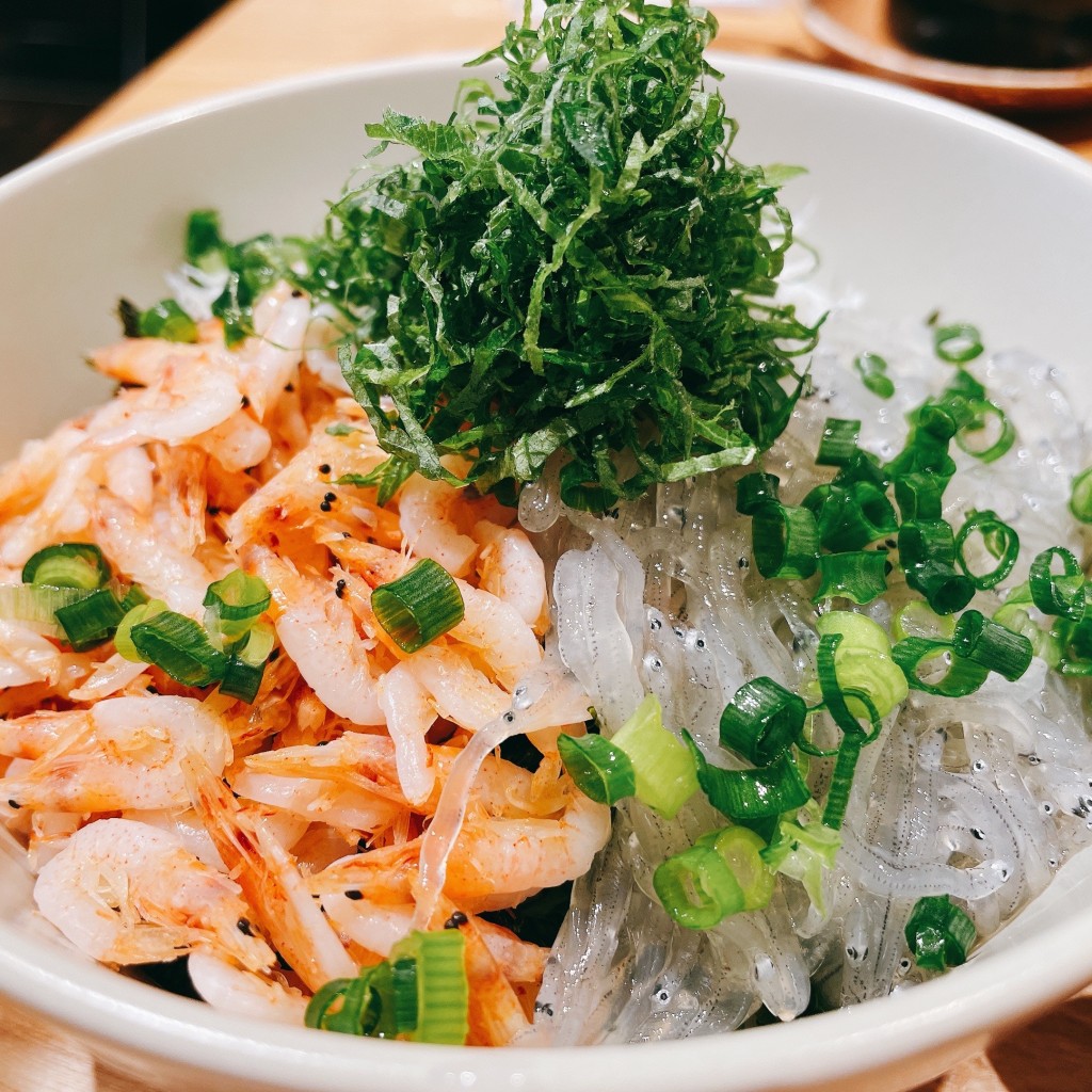 ユーザーが投稿した3食丼の写真 - 実際訪問したユーザーが直接撮影して投稿した田原本町カフェキチプラスの写真