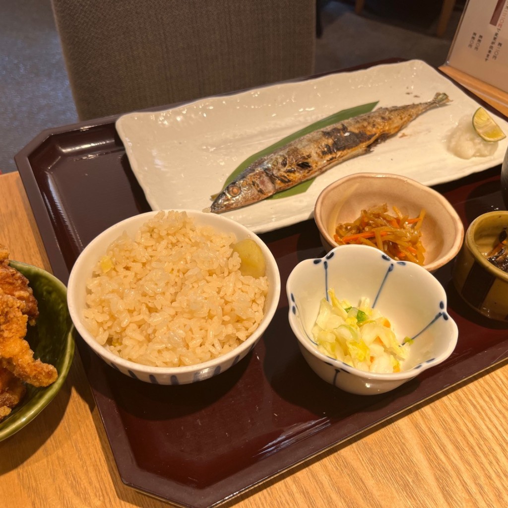 ユーザーが投稿した秋刀魚 定食おかずの写真 - 実際訪問したユーザーが直接撮影して投稿した難波中定食屋寅福 なんばパークス店の写真