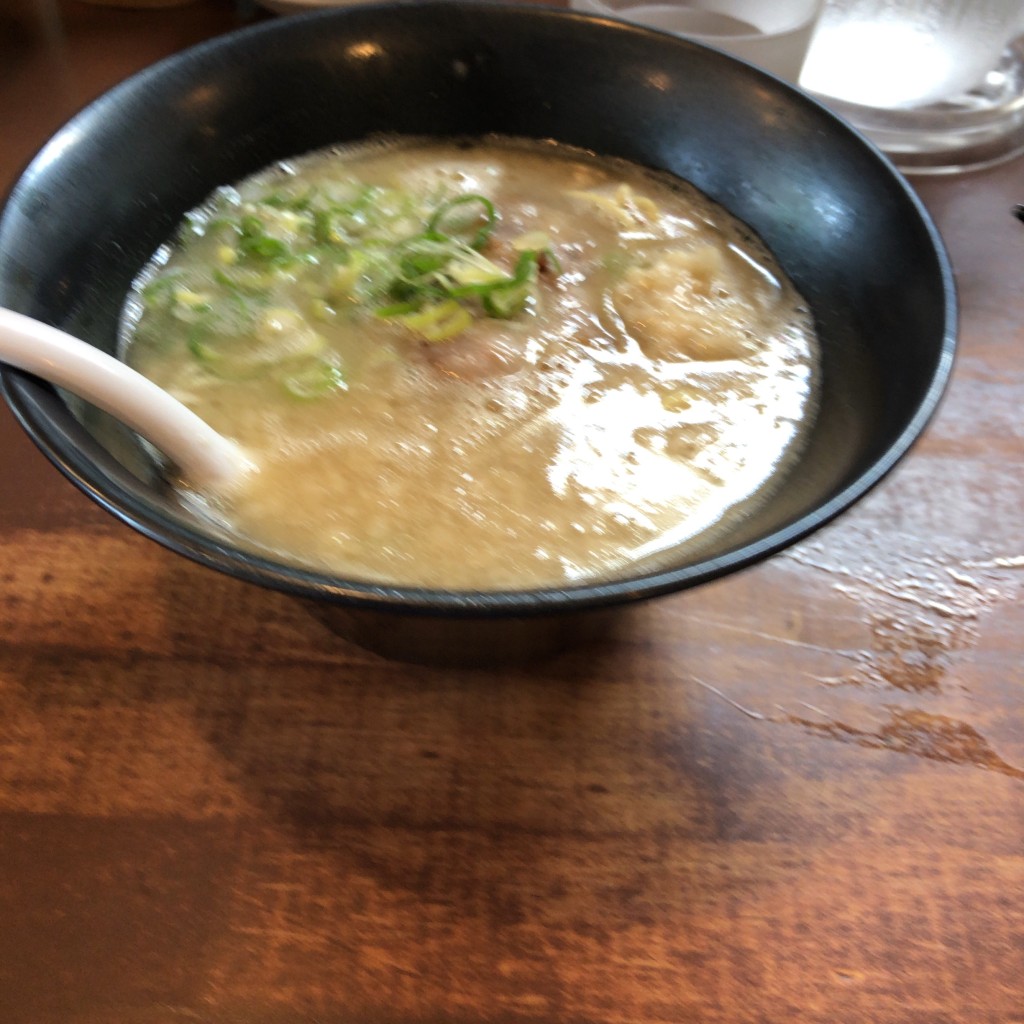 ユーザーが投稿した醤油豚骨ラーメンの写真 - 実際訪問したユーザーが直接撮影して投稿した若草ラーメン / つけ麺幸心堂の写真