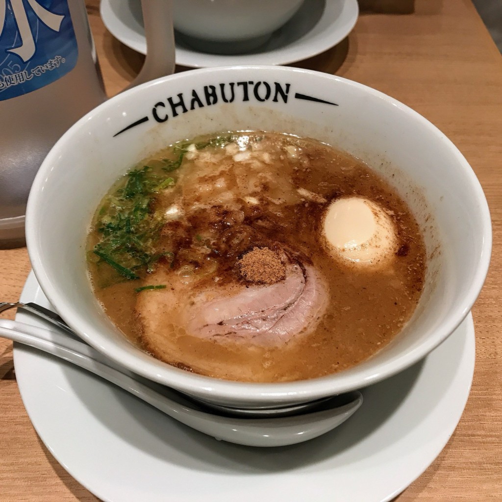 にてのさんが投稿した大深町ラーメン専門店のお店ちゃぶ屋とんこつらぁ麺 チャブトン LINKS UMEDA店/CHABUTONの写真