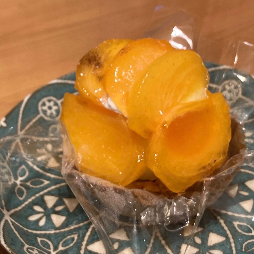 ユーザーが投稿した柿のタルトの写真 - 実際訪問したユーザーが直接撮影して投稿した南町ケーキ菓子工房 アンシャンテの写真