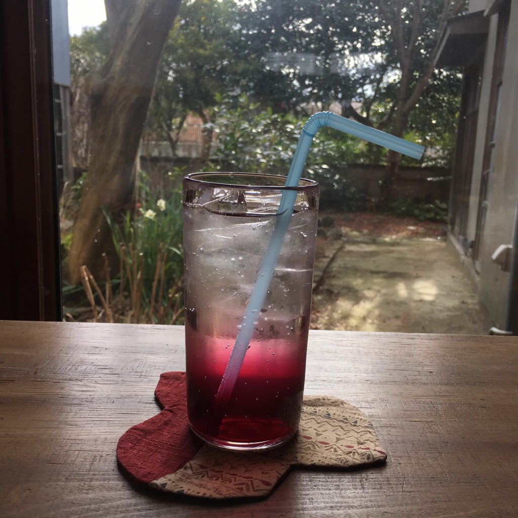 ユーザーが投稿したシソジュース(ソーダ割)の写真 - 実際訪問したユーザーが直接撮影して投稿した沼保カフェハーブと喫茶 HYGGEの写真