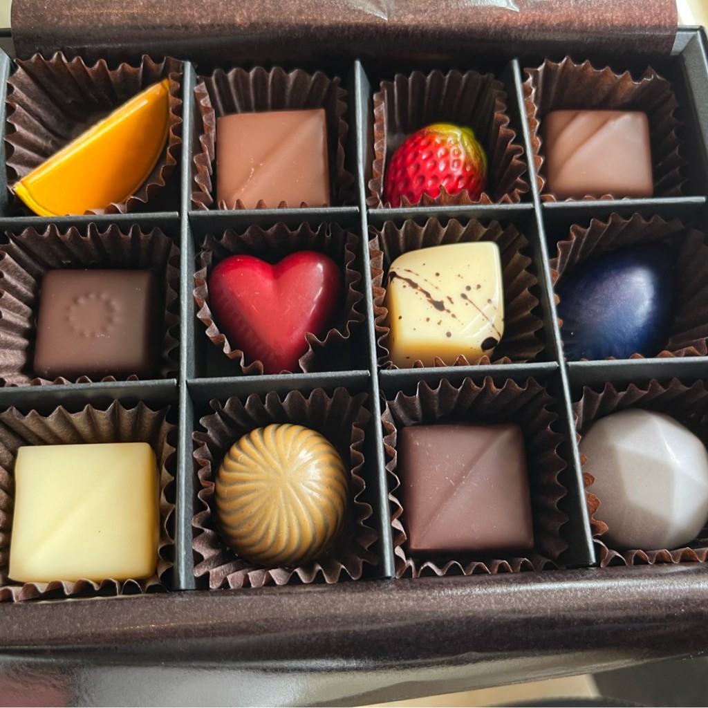 ユーザーが投稿したチョコレート12個boxの写真 - 実際訪問したユーザーが直接撮影して投稿した芝公園スイーツTHE SHOP at the Parkの写真
