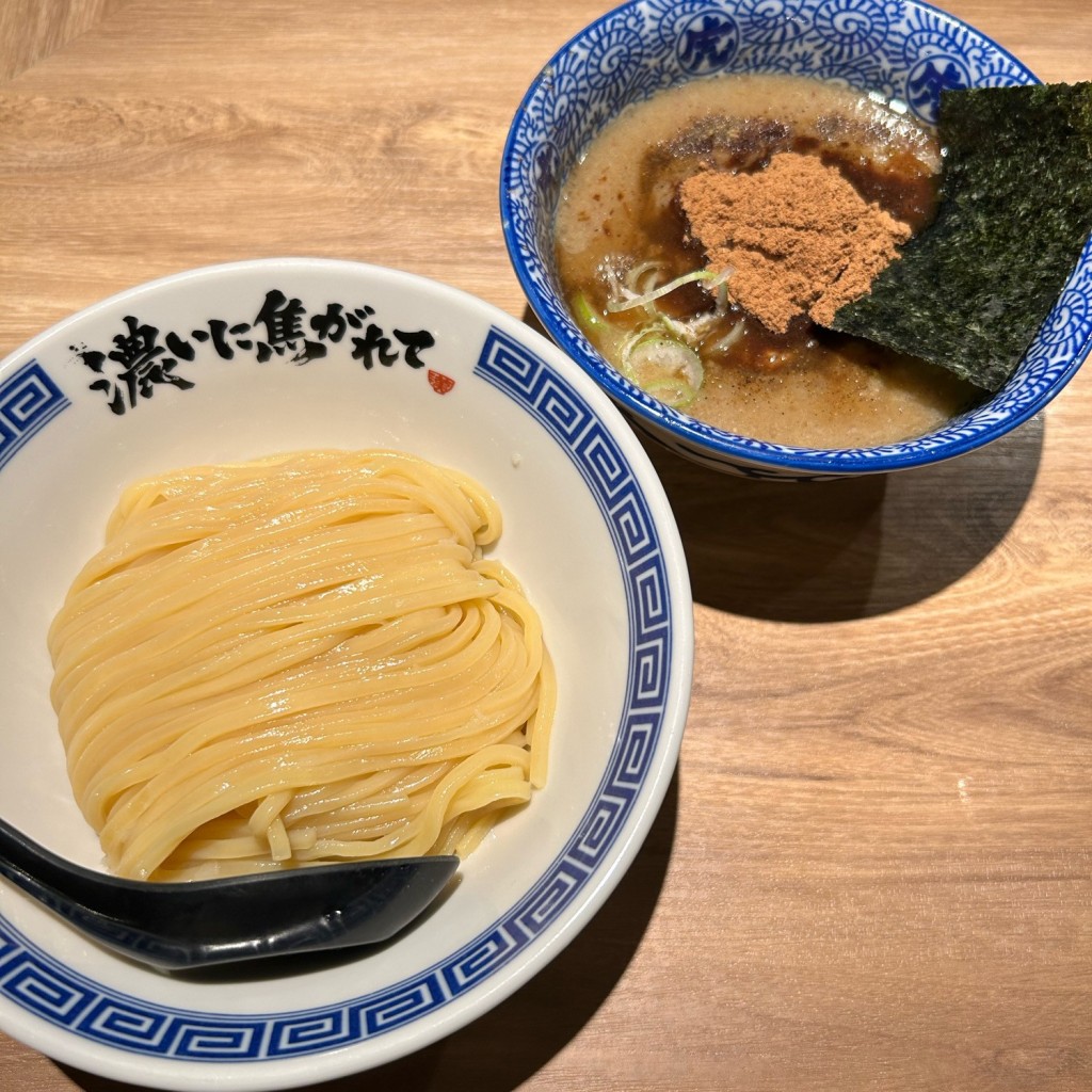 ちゃらんらっぷさんが投稿した博多駅中央街ラーメン専門店のお店麺や兼虎 博多デイトス店の写真