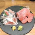 てんこ盛り!マグロ盛 - 実際訪問したユーザーが直接撮影して投稿した北長狭通立ち飲み / 角打ちKOBE海鮮酒場 Uoの写真のメニュー情報