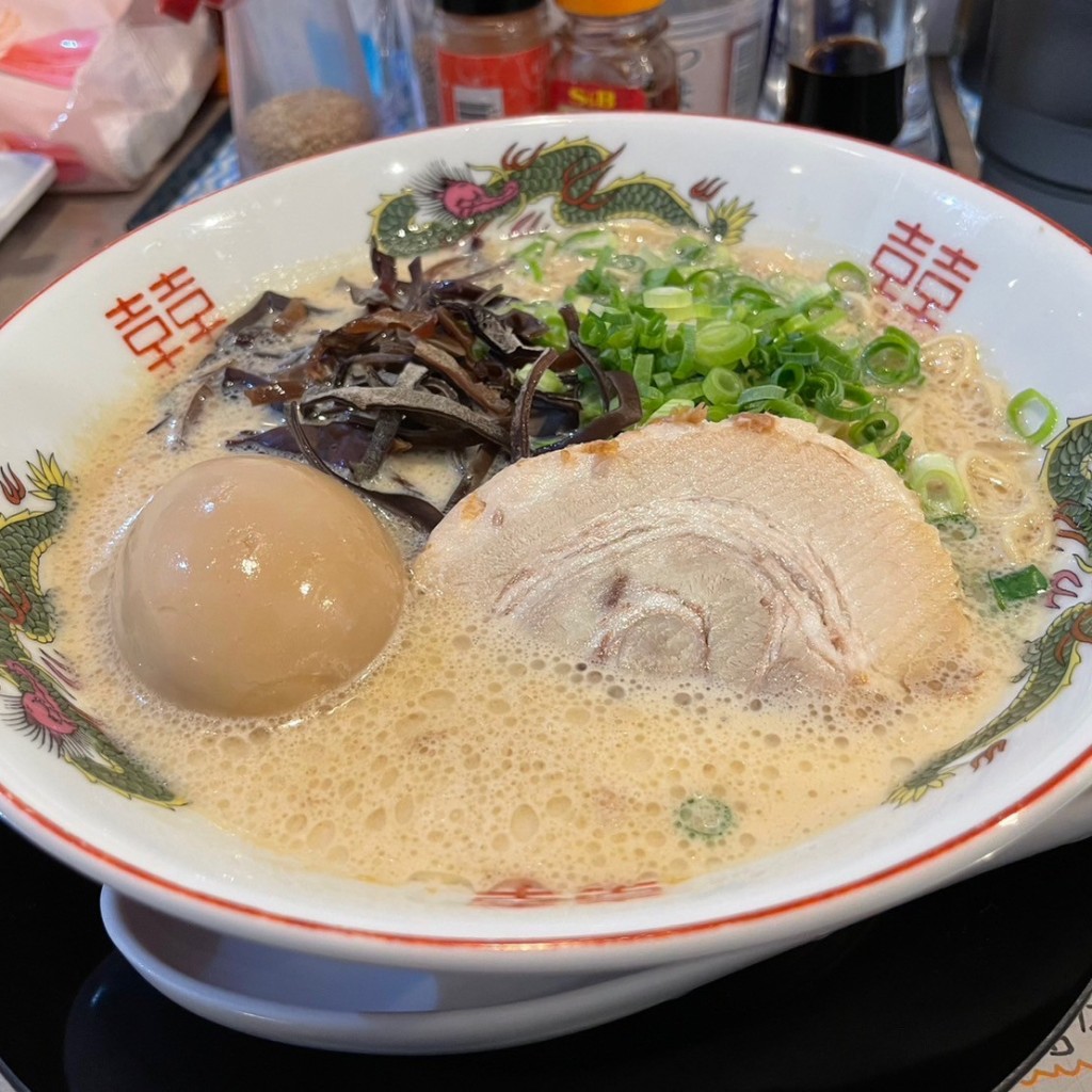 実際訪問したユーザーが直接撮影して投稿した駅前通りラーメン / つけ麺濃厚豚骨ラーメン だるま一家宇都宮分店の写真