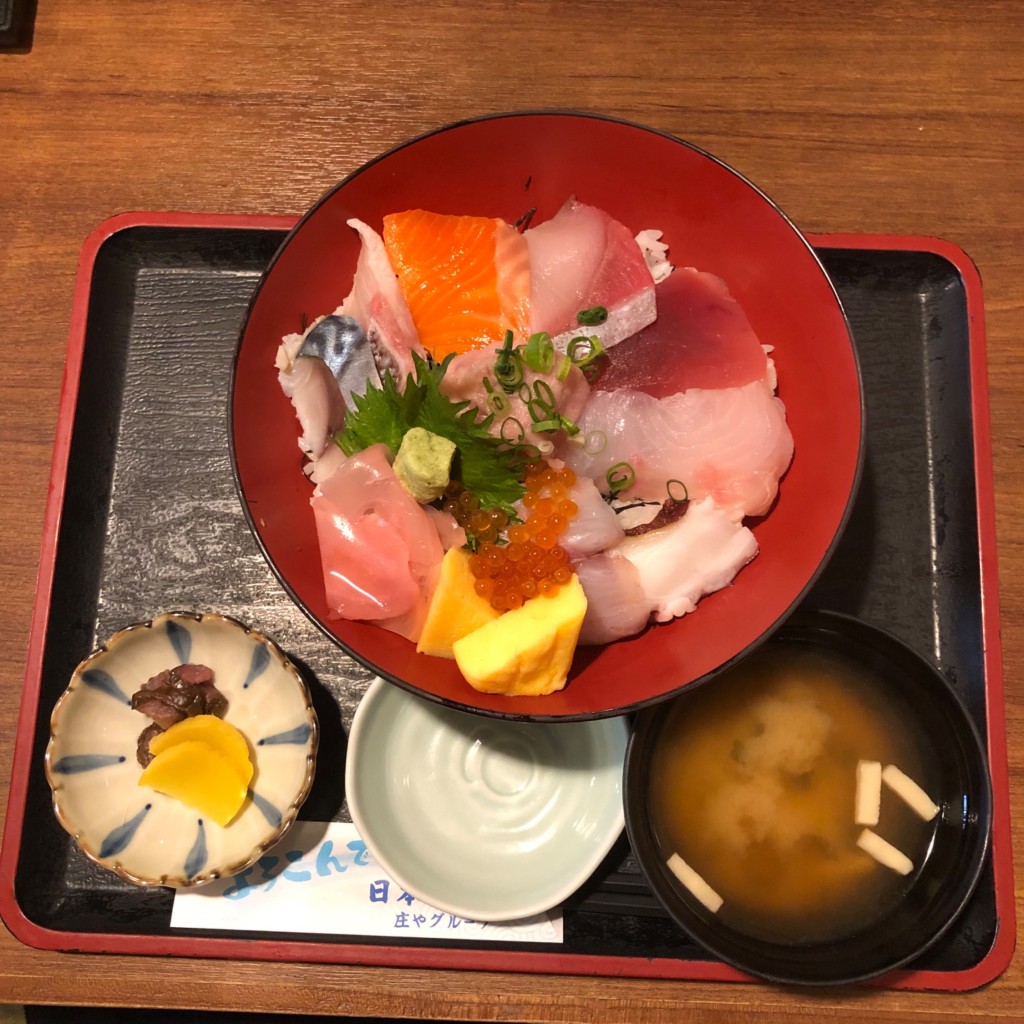 ユーザーが投稿した海鮮丼の写真 - 実際訪問したユーザーが直接撮影して投稿した末広町居酒屋庄や 鶴岡駅前店の写真