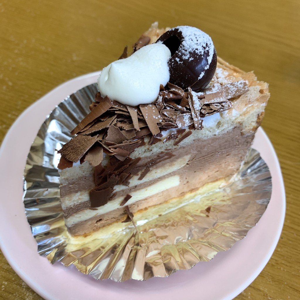 ハマ_bさんが投稿した中央ケーキのお店8月のカメリアン/ハチガツノカメリアンの写真