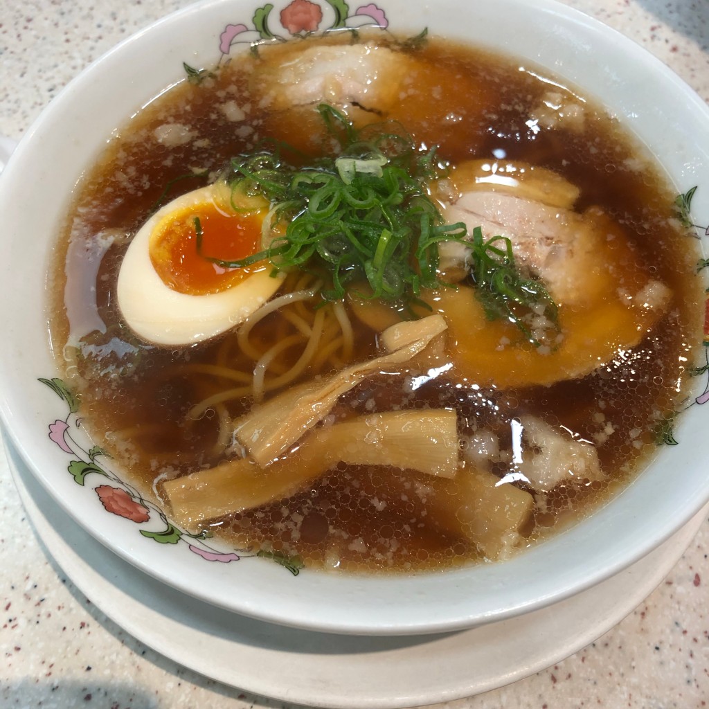 ユーザーが投稿した醤油ラーメンの写真 - 実際訪問したユーザーが直接撮影して投稿した赤羽餃子餃子の王将 赤羽駅南口店の写真