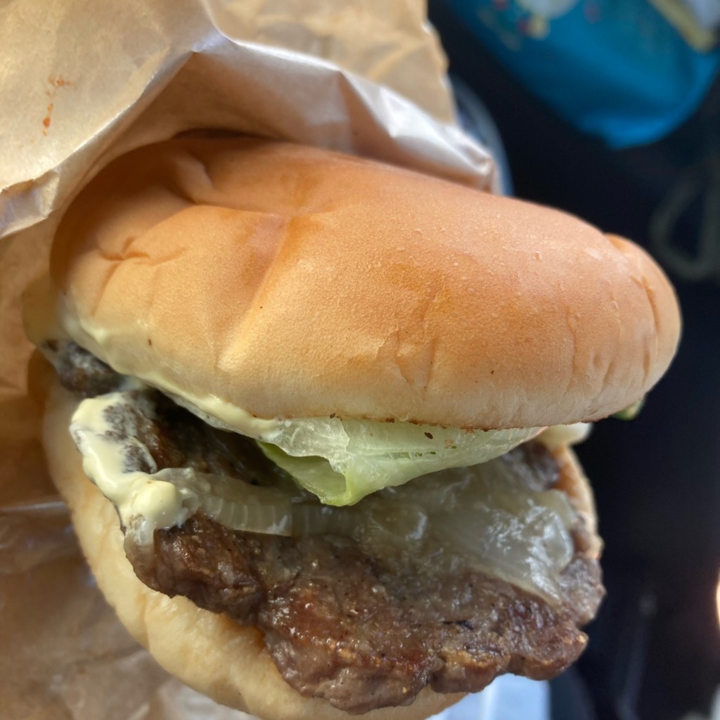 ユーザーが投稿したステーキバーガーの写真 - 実際訪問したユーザーが直接撮影して投稿した鹿子前町ハンバーガーバーガーショップ ラッキーズ 鹿子前店の写真