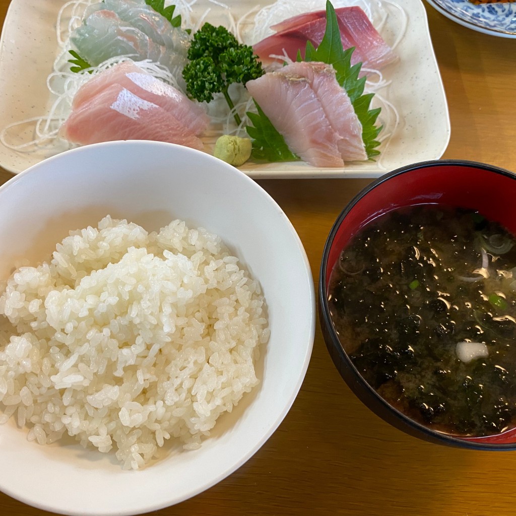 ユーザーが投稿したおまかせC定食の写真 - 実際訪問したユーザーが直接撮影して投稿した吉浜魚介 / 海鮮料理浜の味 栄丸の写真