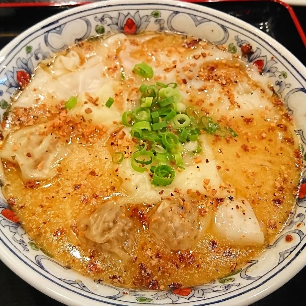 食いしん病さんが投稿した新横浜ラーメン専門店のお店こむらさき 新横浜ラーメン博物館店/クマモトラーメン コムラサキ シンヨコハマテンの写真