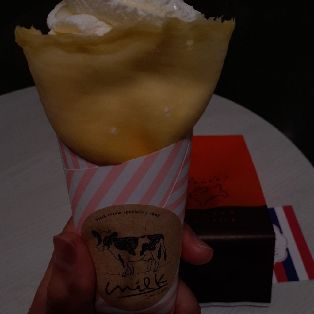 ユーザーが投稿した個  生クリームクレープの写真 - 実際訪問したユーザーが直接撮影して投稿した栄スイーツ発酵バター専門店HANERU 名古屋パルコ店の写真