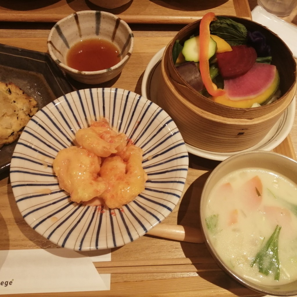 ユーザーが投稿した海老マヨと豆腐ハンバーグの写真 - 実際訪問したユーザーが直接撮影して投稿した梅田自然食 / 薬膳musi-vege+cafe  ディアモール大阪梅田店の写真