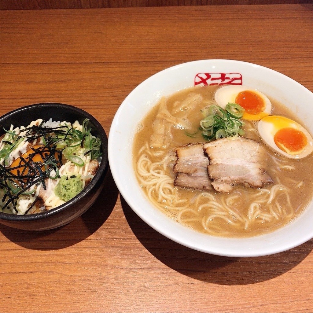 単身赴任おじさんさんが投稿したラーメン専門店のお店中華そば 猪虎 石井店/イノコの写真