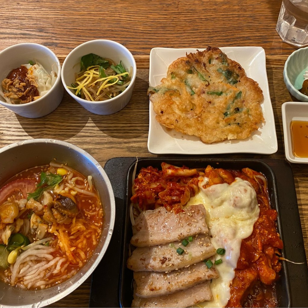 ユーザーが投稿したF海鮮ビビン麺+A三元 ダッカの写真 - 実際訪問したユーザーが直接撮影して投稿した豊洲韓国料理韓美膳 ららぽーと豊洲店の写真