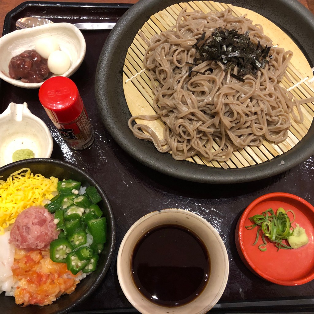 ユーザーが投稿したLunchミニ五色丼セットの写真 - 実際訪問したユーザーが直接撮影して投稿した棟高町ファミリーレストランおひつごはん四六時中 高崎店の写真