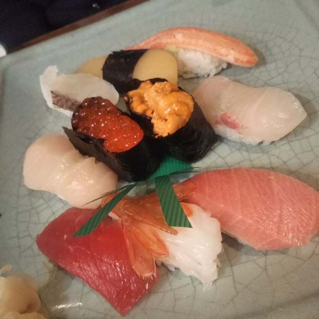 ユーザーが投稿した握り 特上の写真 - 実際訪問したユーザーが直接撮影して投稿した新町寿司一八寿しの写真