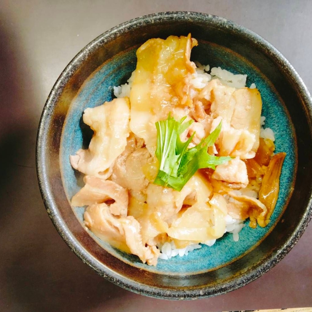 ユーザーが投稿した豚しょうが焼丼の写真 - 実際訪問したユーザーが直接撮影して投稿した青葉ラーメン / つけ麺らーめん処麺道蘭の写真