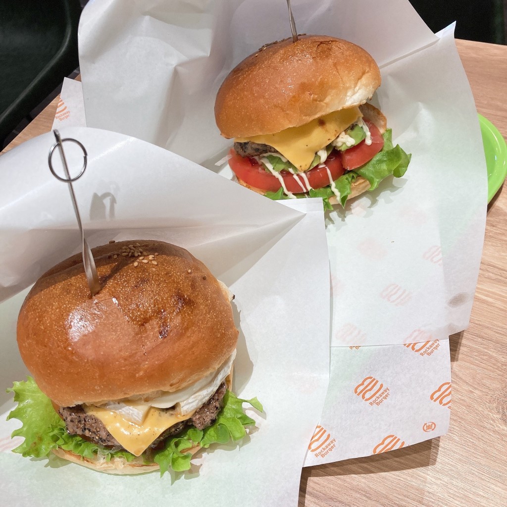 ユーザーが投稿したアボカドバーガー A ドリンクセットの写真 - 実際訪問したユーザーが直接撮影して投稿した飯積ハンバーガーRockaway Burgerの写真