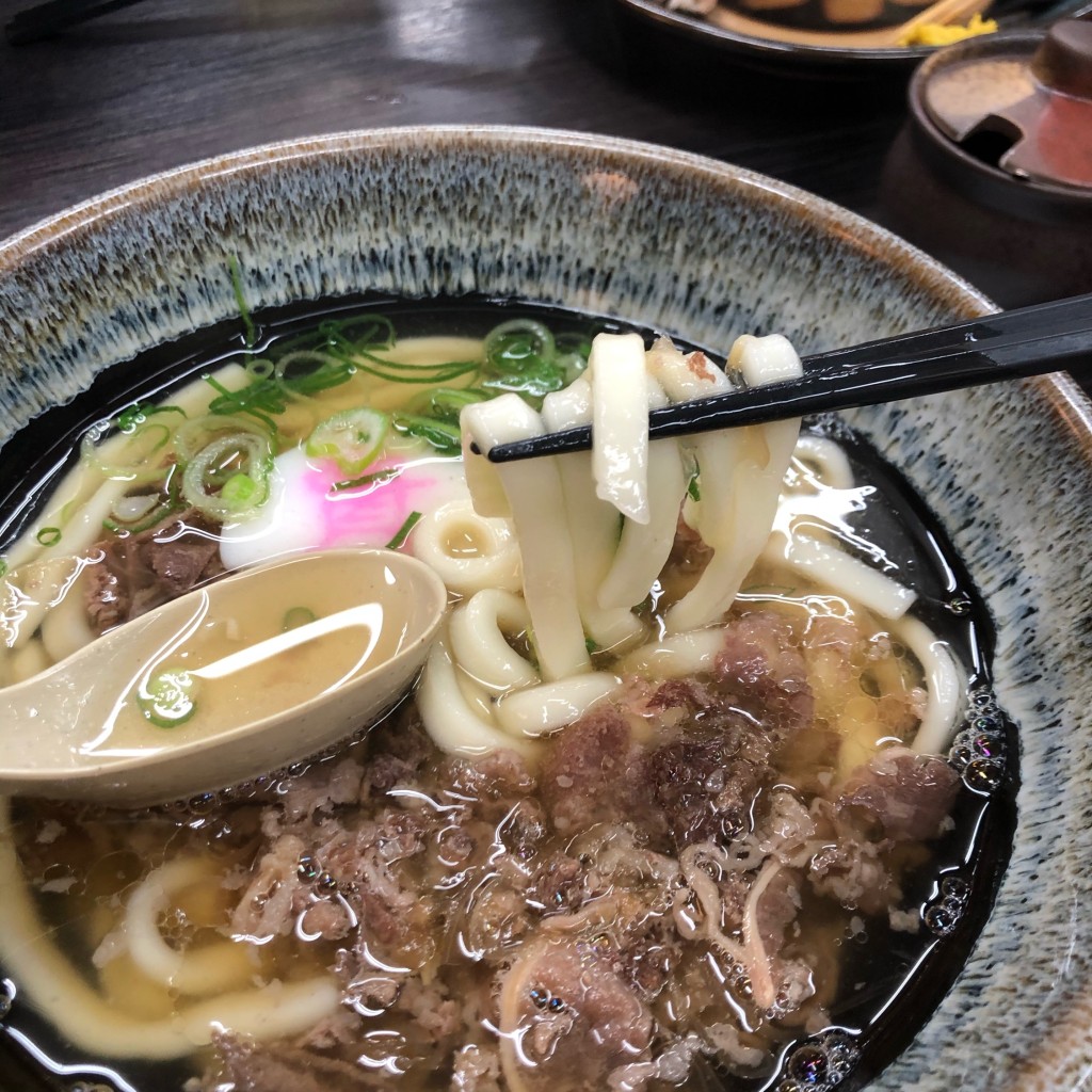 ユーザーが投稿した肉うどんの写真 - 実際訪問したユーザーが直接撮影して投稿した茶売町うどん資さんうどん 幸神店の写真