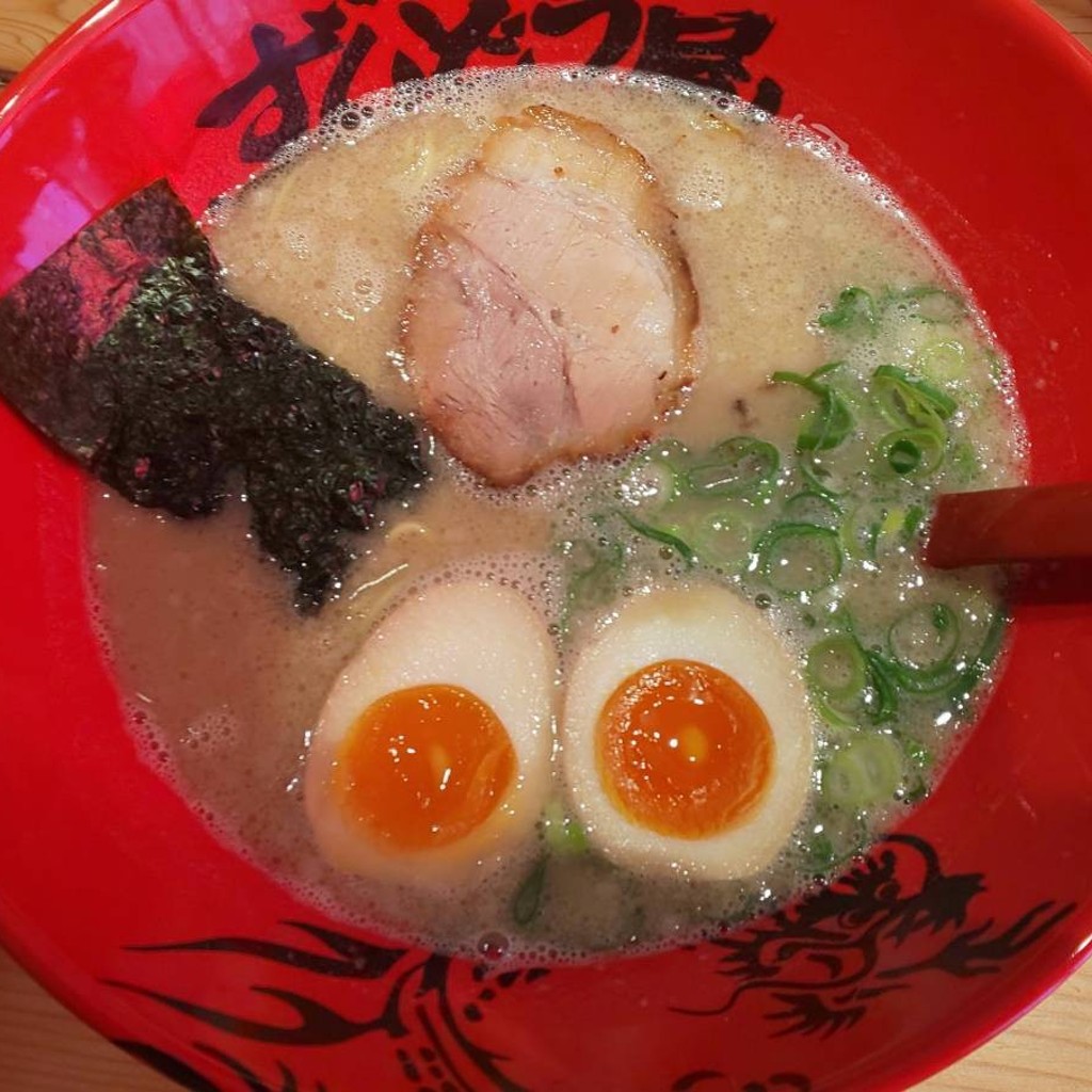 24時間たたかえますかさんが投稿した天神橋ラーメン専門店のお店ラー麺 ずんどう屋 天神橋4丁目店/ズンドウヤテンジンバシ4チョウメの写真