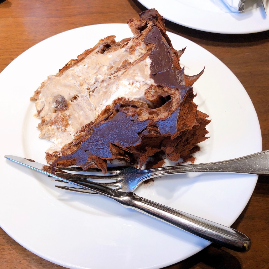 ユーザーが投稿したチョコレートカスタードケーキの写真 - 実際訪問したユーザーが直接撮影して投稿した有楽町カフェハーブス ルミネ有楽町店の写真
