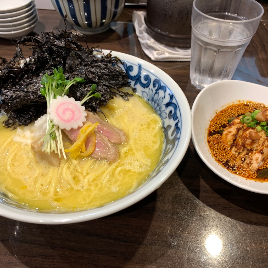 ユーザーが投稿した濃厚鶏白麺＋よだれ鶏＋のりの写真 - 実際訪問したユーザーが直接撮影して投稿した矢口ラーメン / つけ麺名物よだれ鶏と濃厚鶏白湯麺MATSURIKAの写真