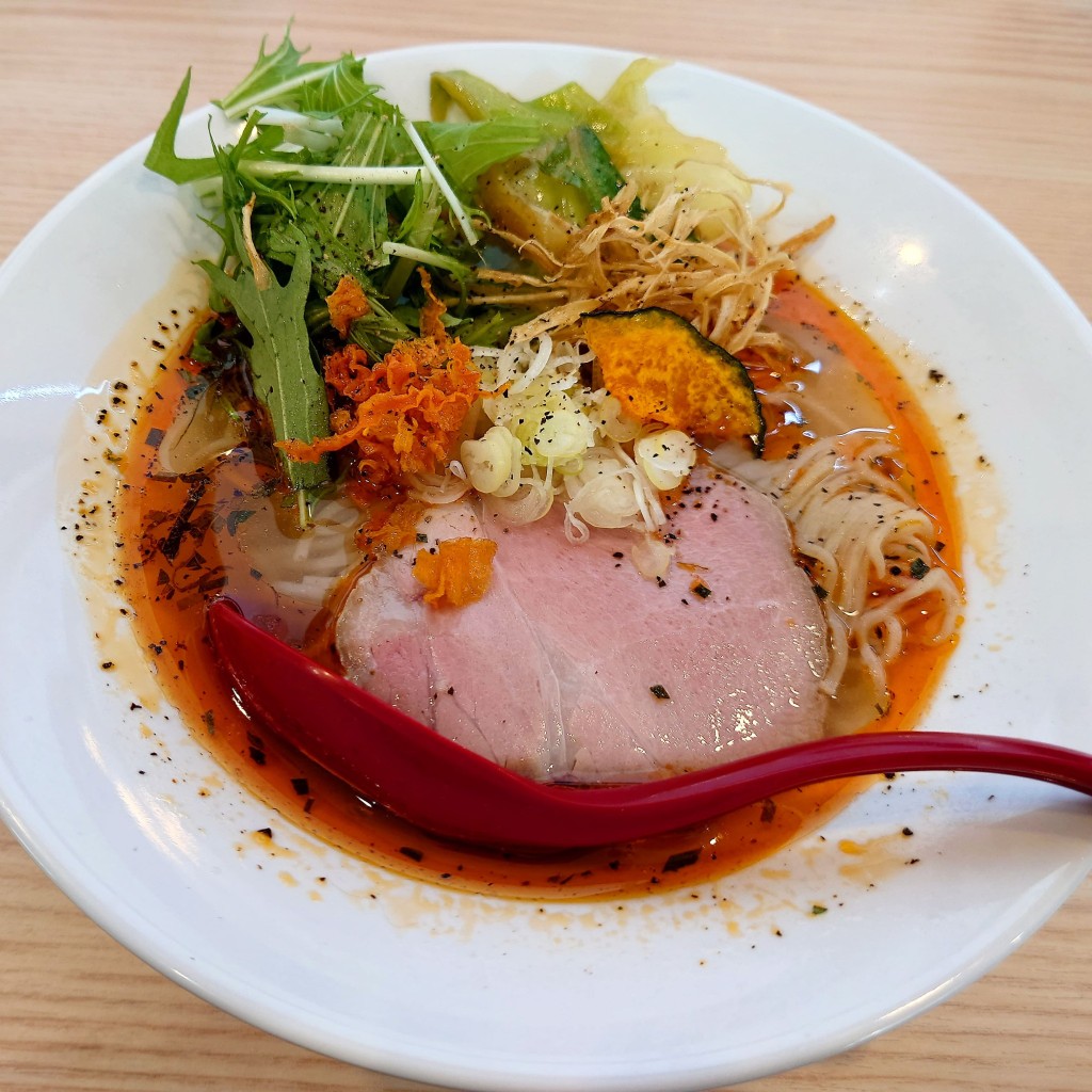 食いしん病さんが投稿した台方ラーメン専門店のお店旬菜らーめんえむず/シュンサイラーメンエムズの写真