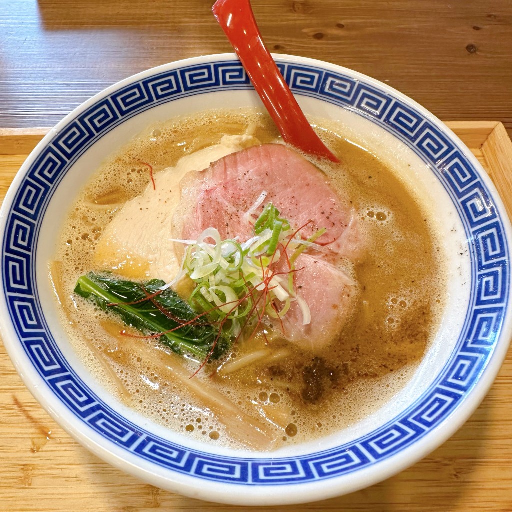 ユーザーが投稿した鶏白湯ラーメンの写真 - 実際訪問したユーザーが直接撮影して投稿した八熊通ラーメン / つけ麺中華そば 親孝行の写真