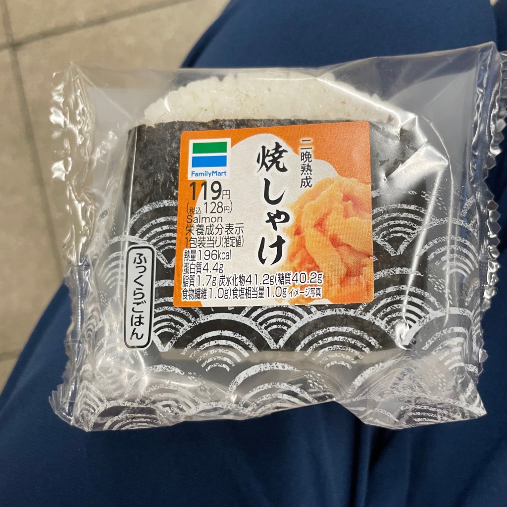 実際訪問したユーザーが直接撮影して投稿した中之町(三条通)コンビニエンスストアファミリーマート 京阪四条駅前店の写真